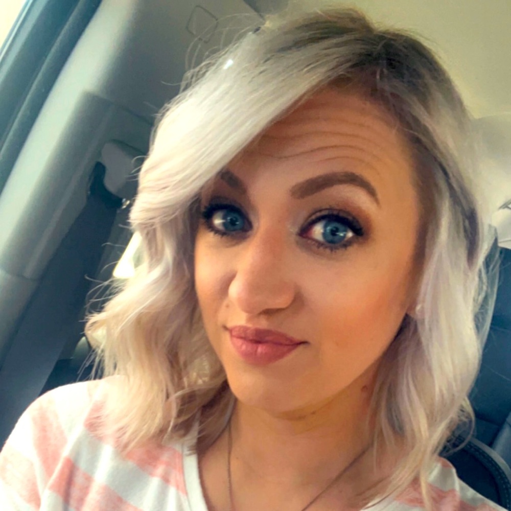 Meet your Posher, Alyscia